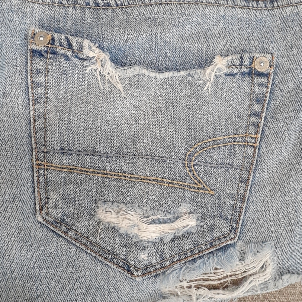 American Eagle distress Micro Daisy Dukes Jeans shorts size 4 - Picture 6 of 16